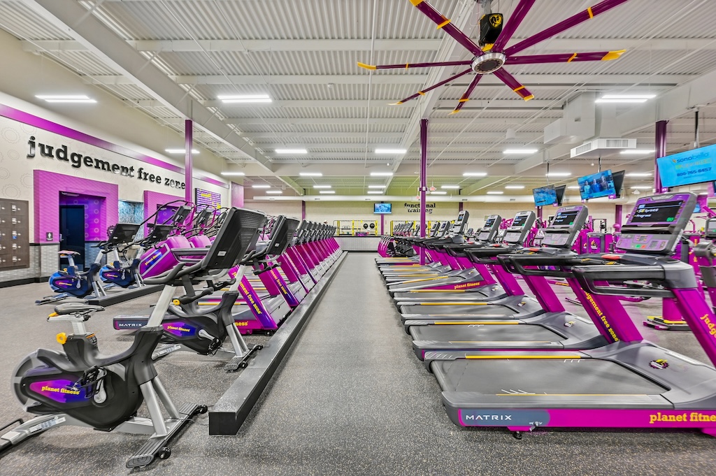 Planet Fitness Front
